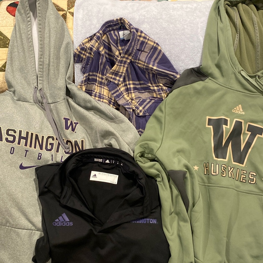 Washington Huskies Lot